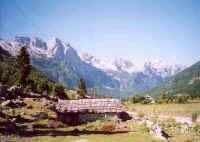 majesttischen Berge bei Valbona in Nordalbanien